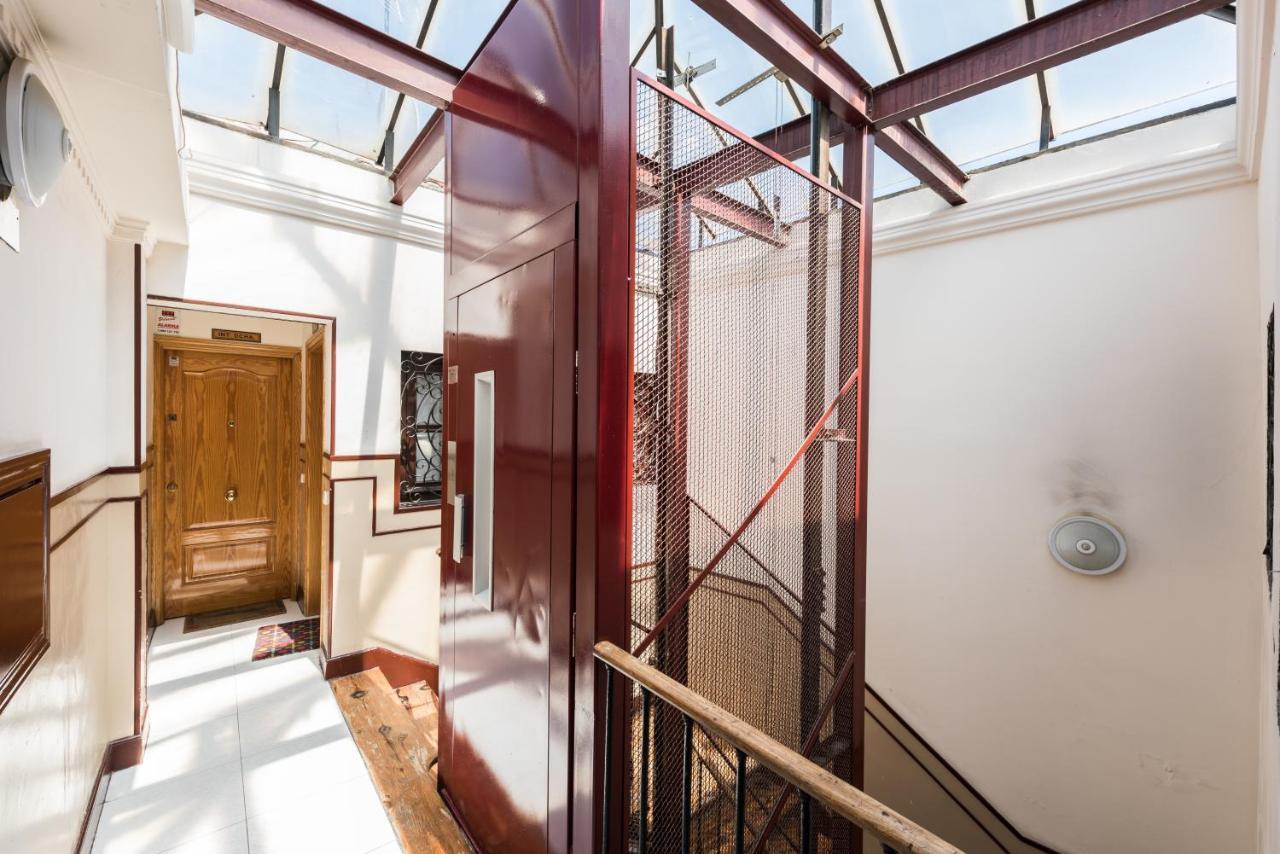 El Refugio De Barcelo Apartment Madrid Luaran gambar